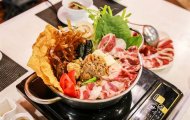 TRẢI NGHIỆM BA RỌI BÒ CANADA QUA MÓN LẨU KIMCHI CAY NỒNG
